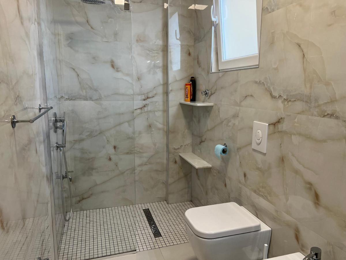 Grand New Bazaar Apartament Tirana